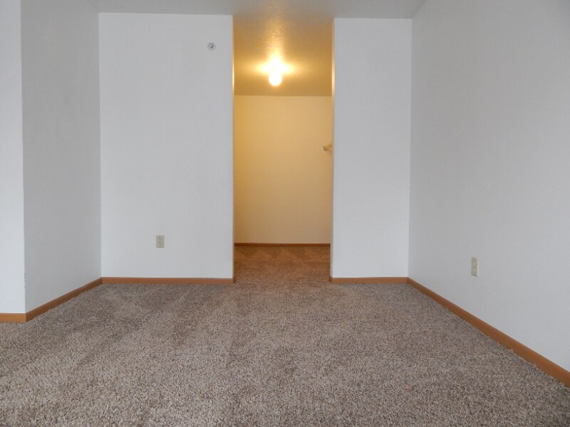 Building Photo - 1112 W 4th St