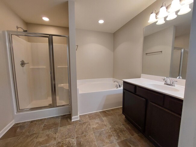 Building Photo - 3013 Joseph Dr