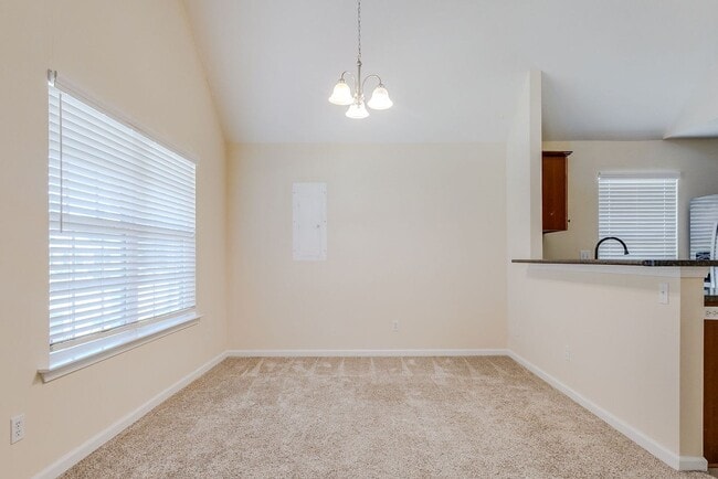 Building Photo - Unique 4BR Home with Private Upstairs Suite & Kitchenette in Georgetown