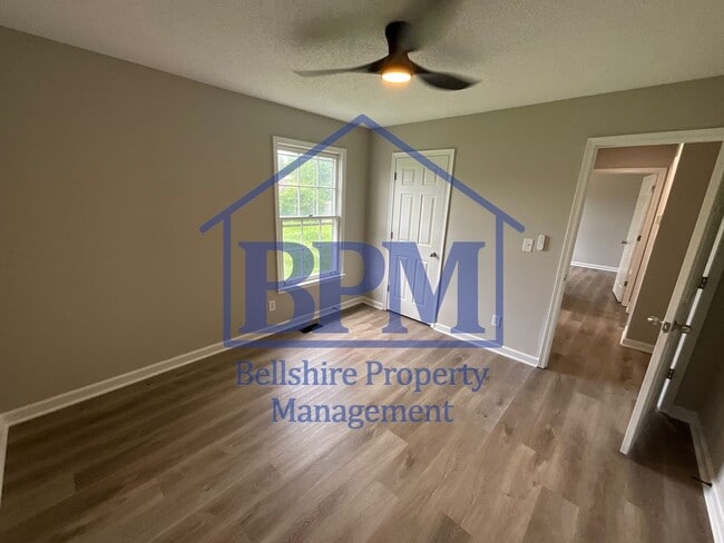 Building Photo - Completely Renovated 3 Bed, 2 Bath Home in...