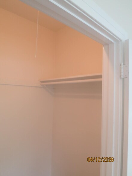 Building Photo - 2045 S Harcourt Ave