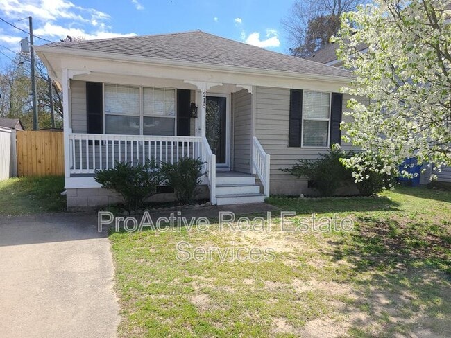 Primary Photo - 216 Diamond Ave