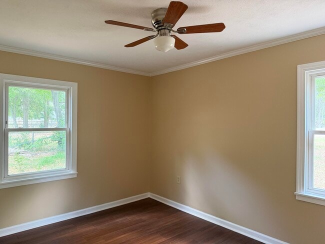 Building Photo - 118 Taylor St