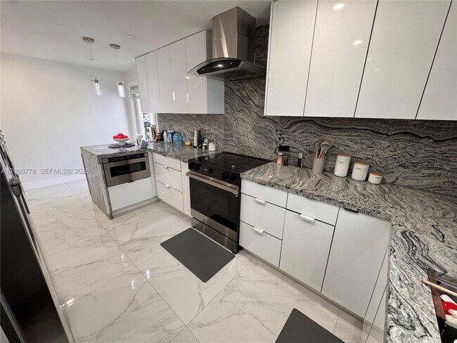 Building Photo - 10412 SW 173rd St