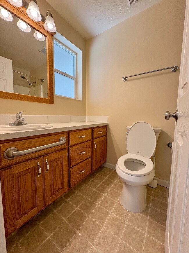 Building Photo - 3492 Stonegate Dr