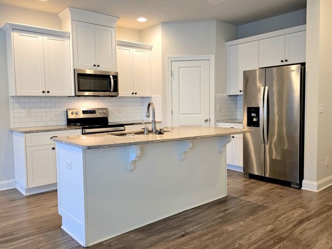 Building Photo - 1810 Butternut Dr