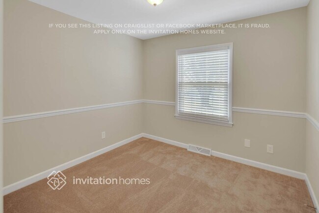 Building Photo - 7112 David Ave