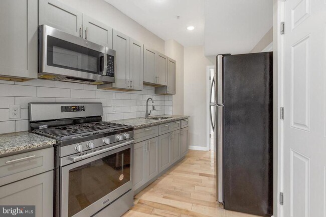 Building Photo - 2604 Frankford Ave