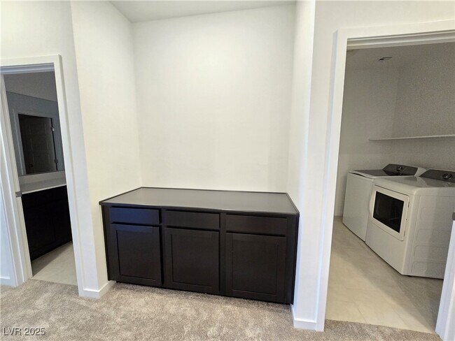 Building Photo - 375 Powell Crst Dr