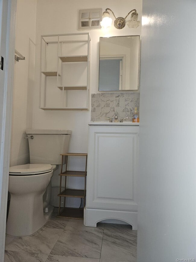 Building Photo - 1259 E 68 St