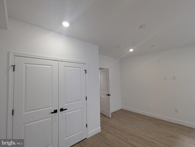 Building Photo - 2050 Fairmount Ave