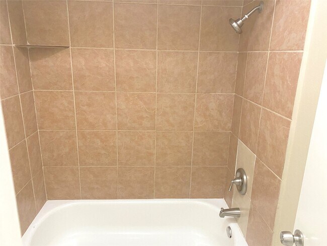 Building Photo - 1403 Blalock Rd