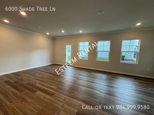 Building Photo - 6000 Shade Tree Ln