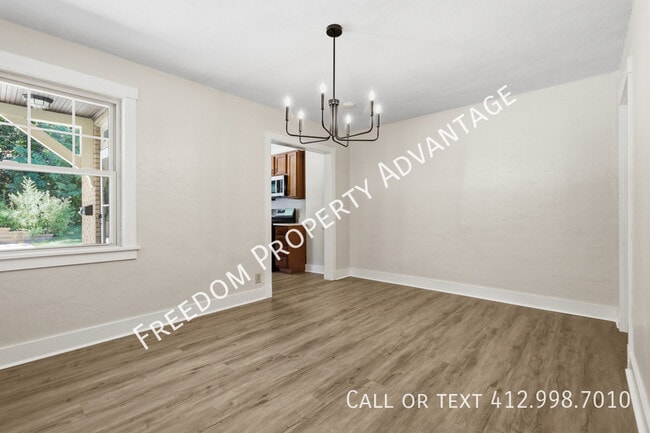 Building Photo - 761 Shady Dr E
