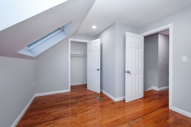 Building Photo - 85 Brainerd Rd