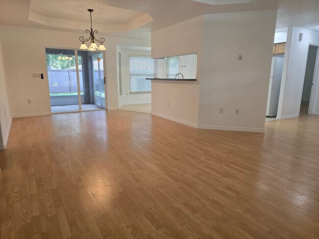 Building Photo - 3/2/2 Spring Hill Home