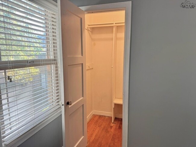 Building Photo - 1801 Rose St