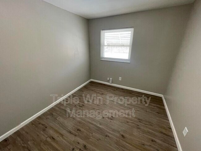 Building Photo - 11423 Ortega Dr