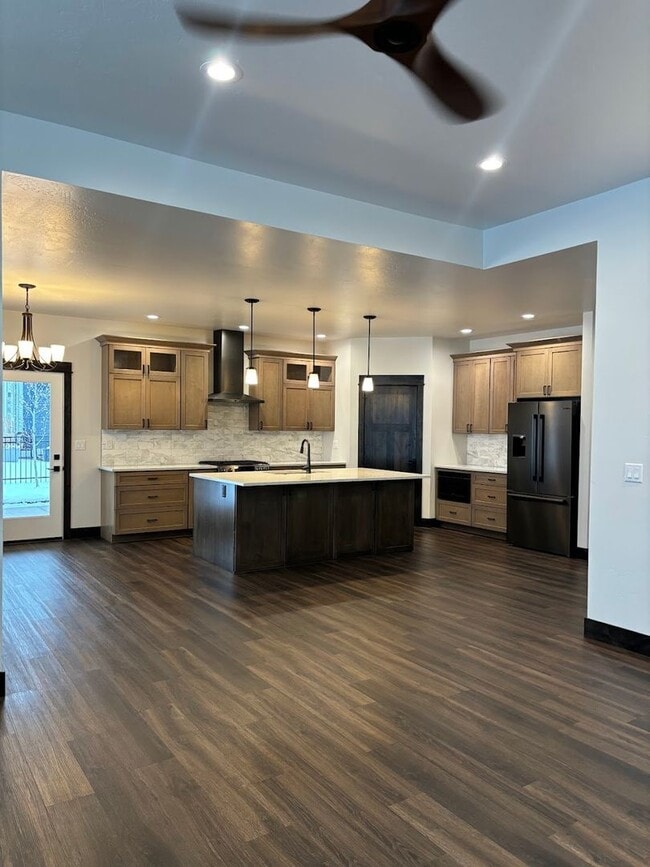 Building Photo - Stunning 4-bedroom, 3-bathroom home in The Ranch Club