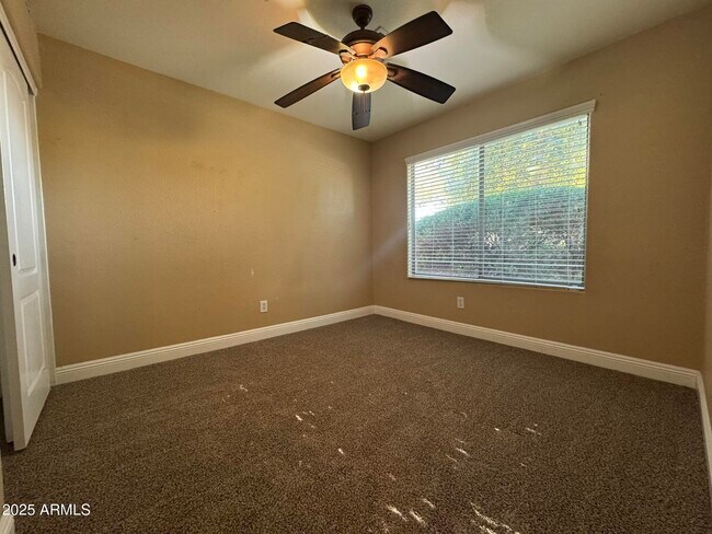 Building Photo - 2246 W Roy Rogers Rd