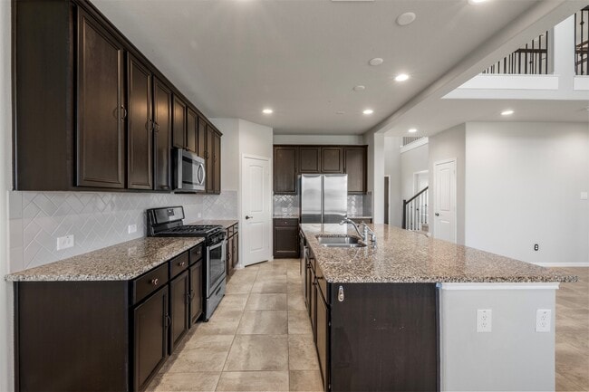 Building Photo - 3506 Lake Bella Megan Dr