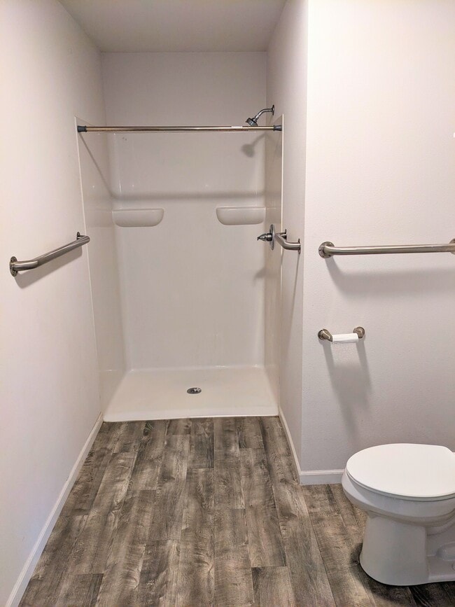 Building Photo - 3816 Kensington Pl