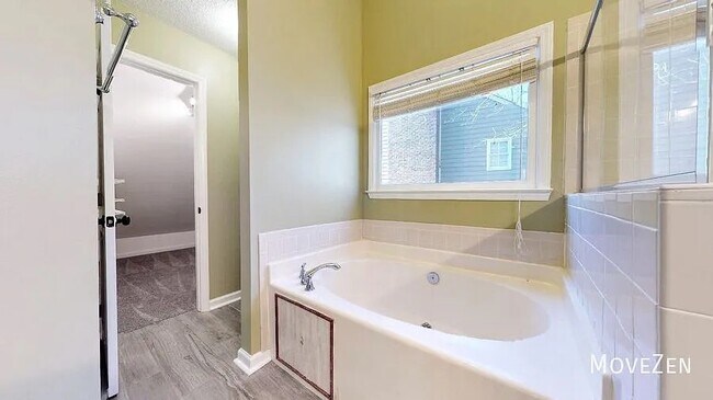 Building Photo - 4509 Latrobe Ct