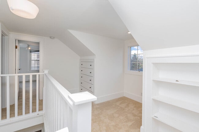 Building Photo - 4814 36th Ave NE