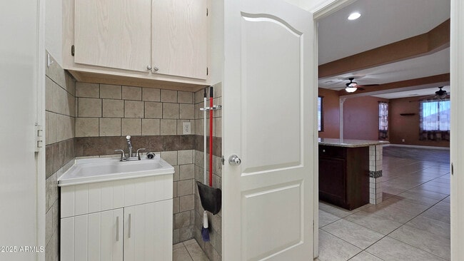 Building Photo - 23773 W Hammond Ln