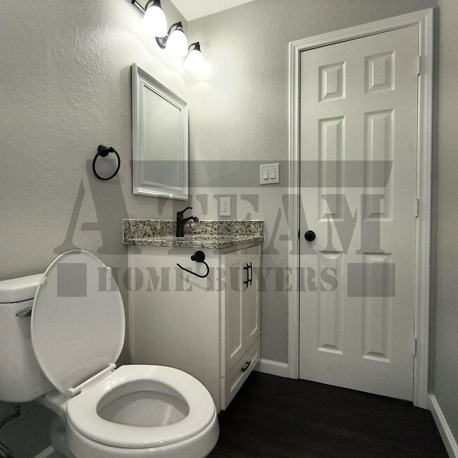 Building Photo - Beautiful 2 Bedroom 1 Bathroom for rent in Kaufman!
