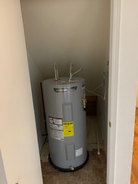 water tank heater - 2920 Dawn Ct