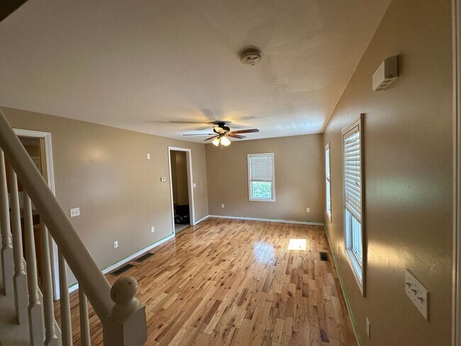 Building Photo - 6-8 Wright Avenue