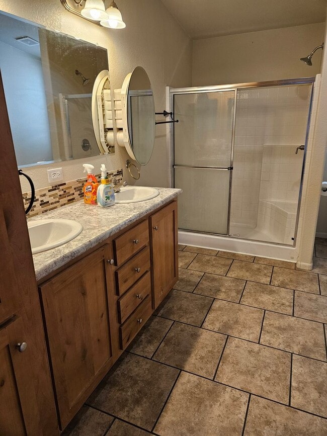 Building Photo - Nice Manufactured Home