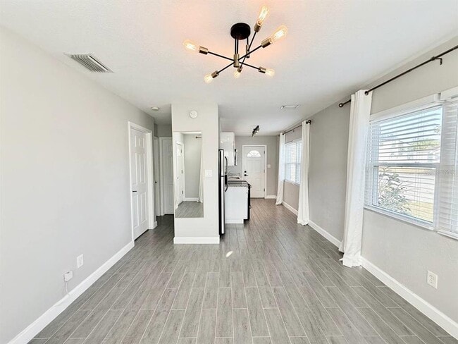 Building Photo - 1904 W Cypress St