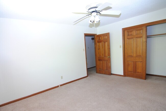 Building Photo - Spacious Rental in Sherwood