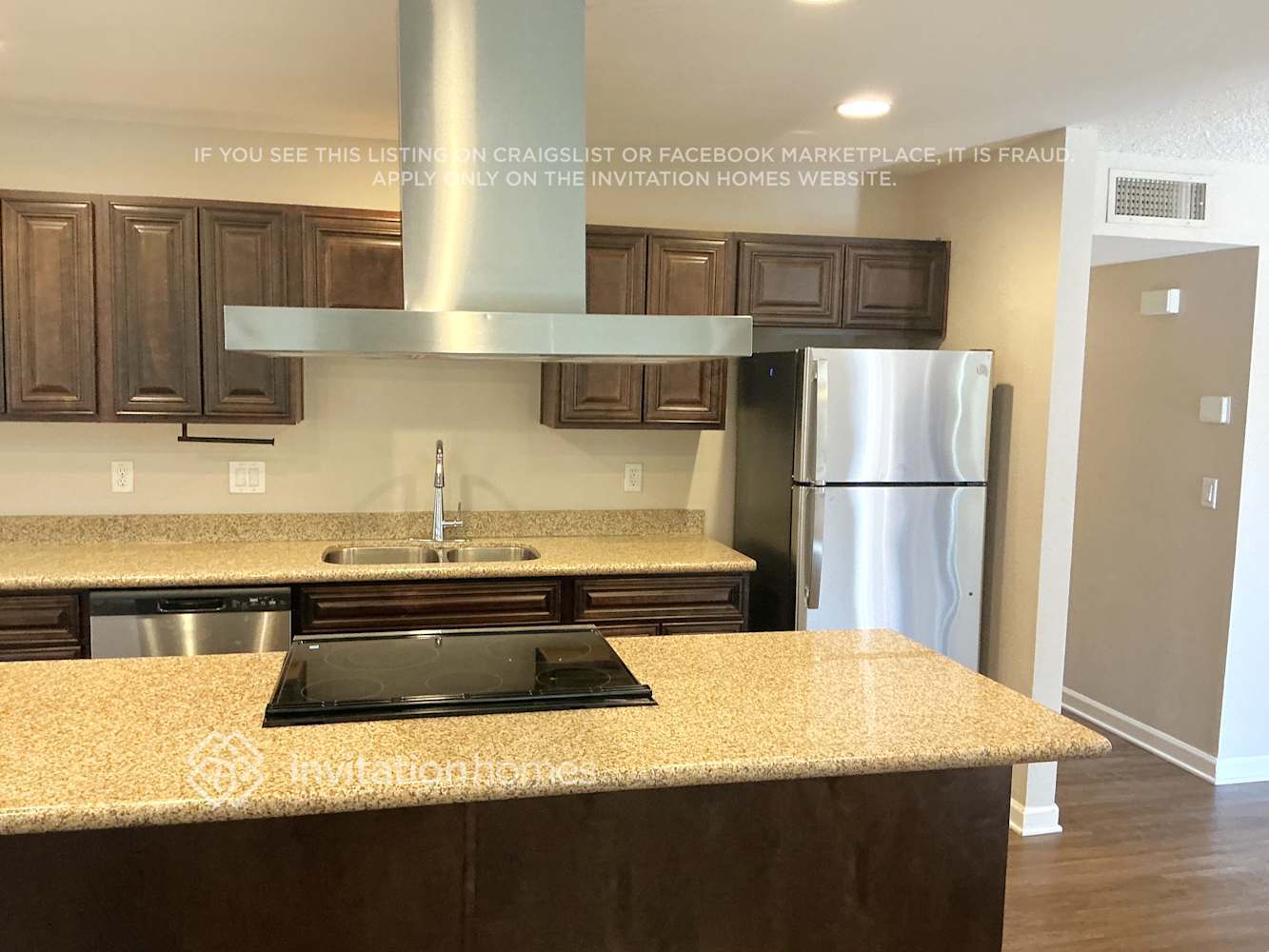 Building Photo - 4322 E Villa Maria Dr