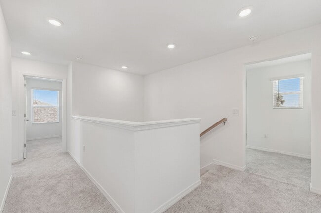 Building Photo - Spacious 5 Bedroom with 3 Baths + Bonus & 2,673 Sq Ft of Comfort in Edgewater, FL!