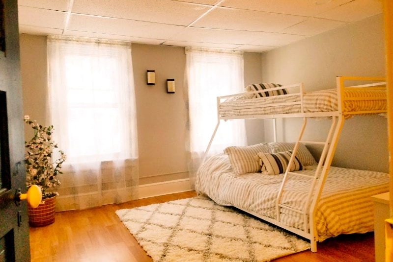 Building Photo - 1234 A