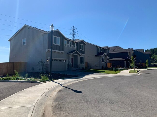 Building Photo - GORGEOUS 5BD, 3BA, 2-CAR GARAGE! AMENITIES...