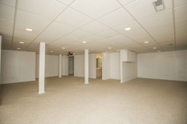 Building Photo - 106 Oohleeno Way