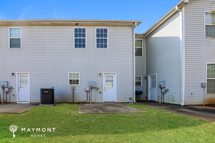 Building Photo - 2275 Nicole Dr