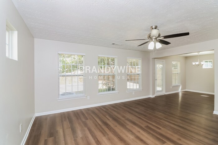 Building Photo - 273 Topaz Dr