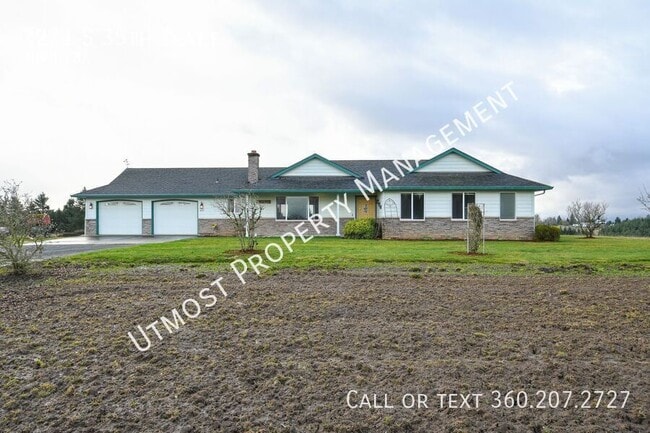 Building Photo - 3231 S 35th Pl