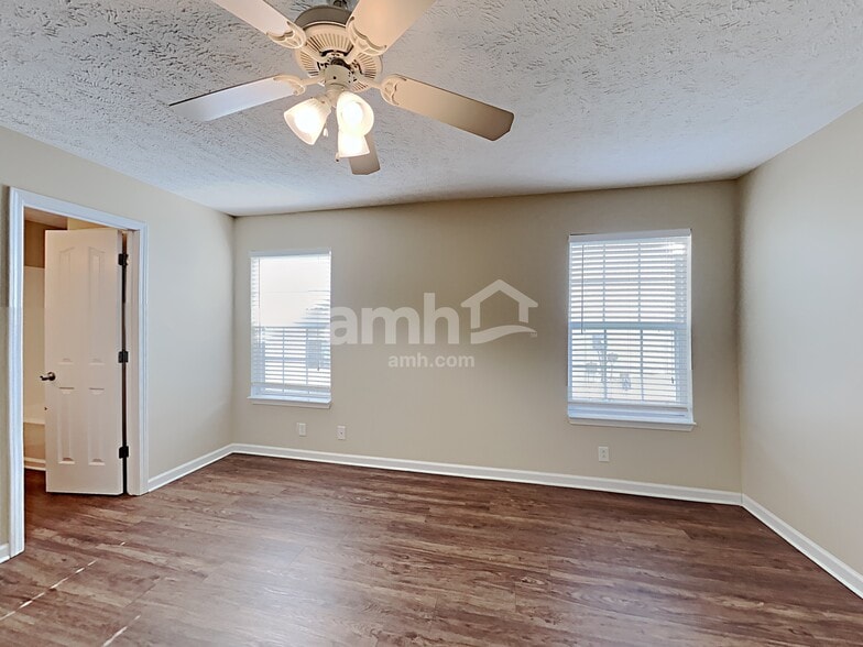 Building Photo - 1331 Mac Duff Dr
