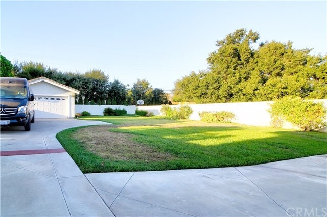 Building Photo - 429 W Woodruff Ave