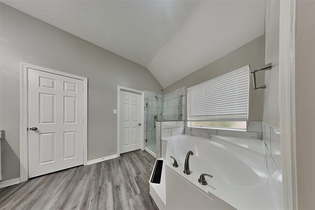 Building Photo - 8019 Malardcrest Dr