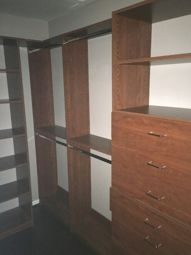 Building Photo - 237 SW 9th St