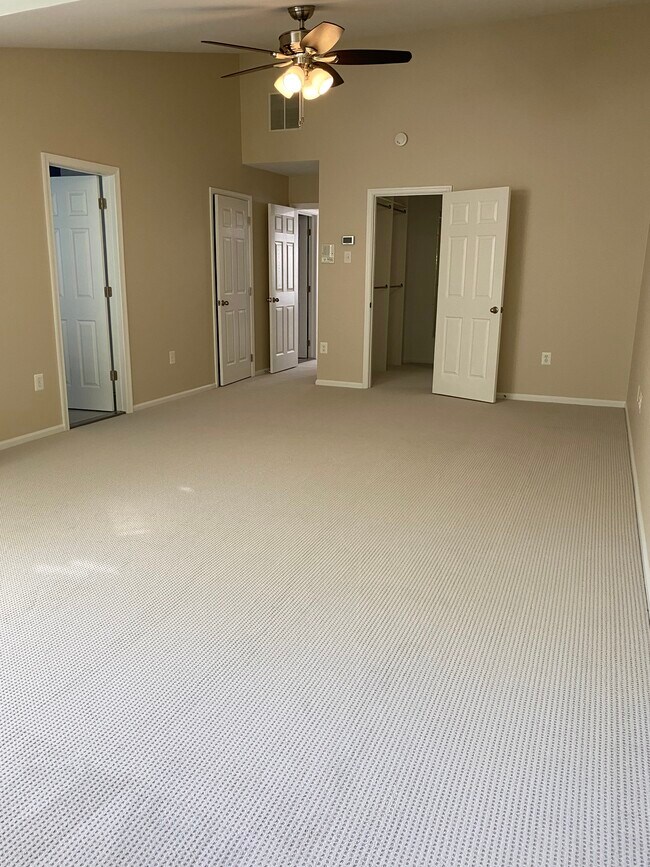 Building Photo - 5708 Governors Pond Cir