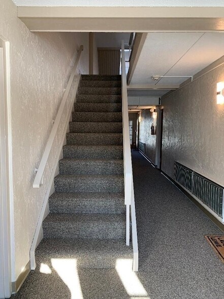 Building Photo - 30 High St