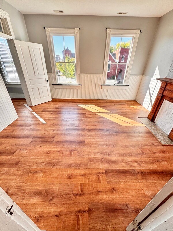 Building Photo - 2208 Venable St